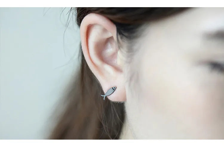 100% 925 Sterling Silver Cute Kitty Cat and Fish Korea Japan Style Stud Earrings Women Girl Kids Lady Jewelry Gift